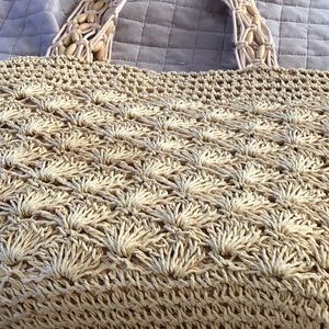 Straw tote